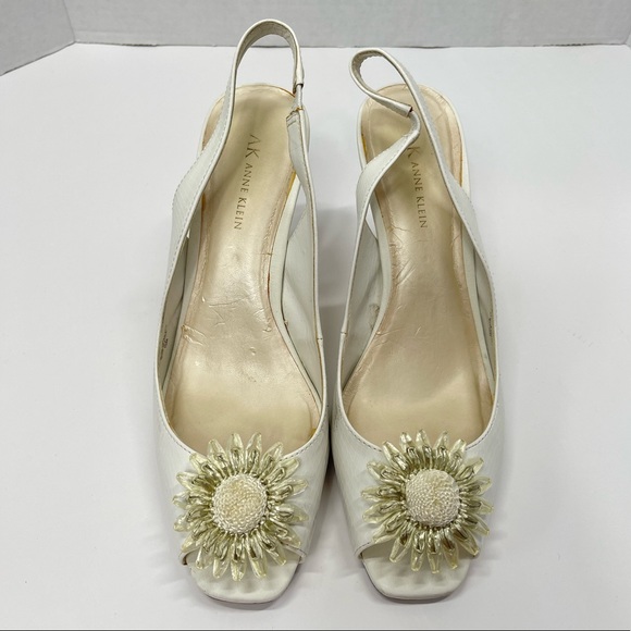 Vintage 90s White Slingback Pumps Open Toe Sandal Mid Heel Bridal Floral Shoes - Picture 3 of 17